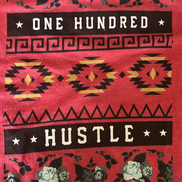 One hundred hustle t shirt - Picture 2 of 3